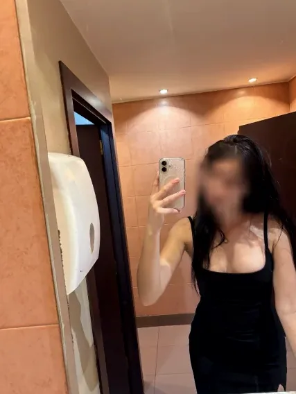 Antonia, 18