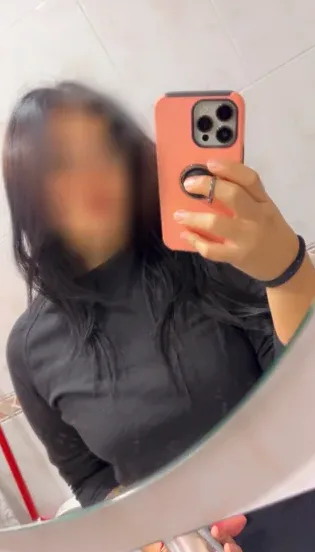 Isabell, 30