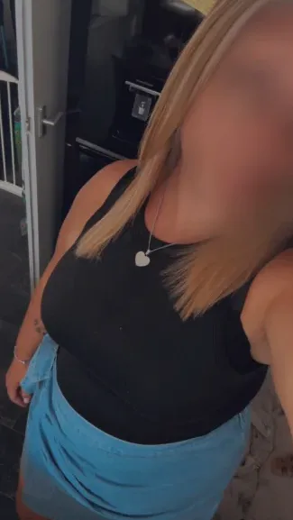Kira, 28