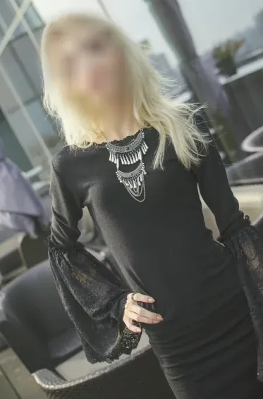 Linda, 25