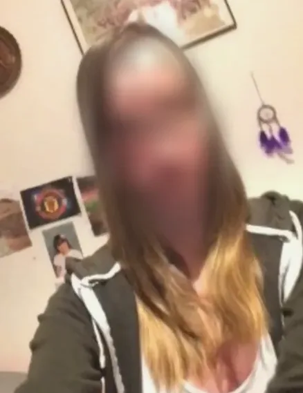 Maja, 25