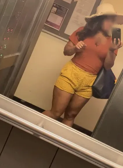 Marina, 34