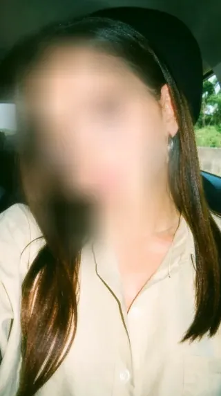 Mira, 25