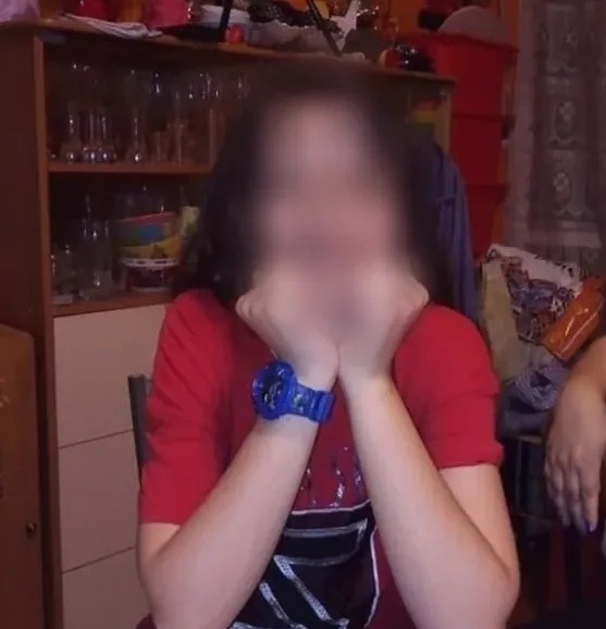 Sabrina, 25