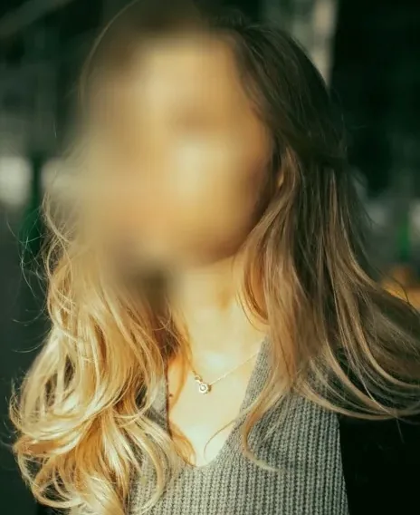 Stefanie, 40