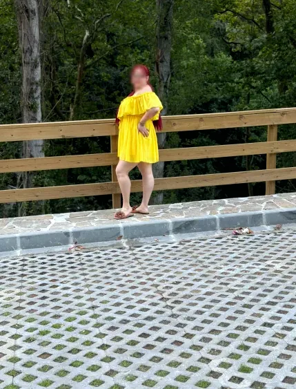 Theresa, 31